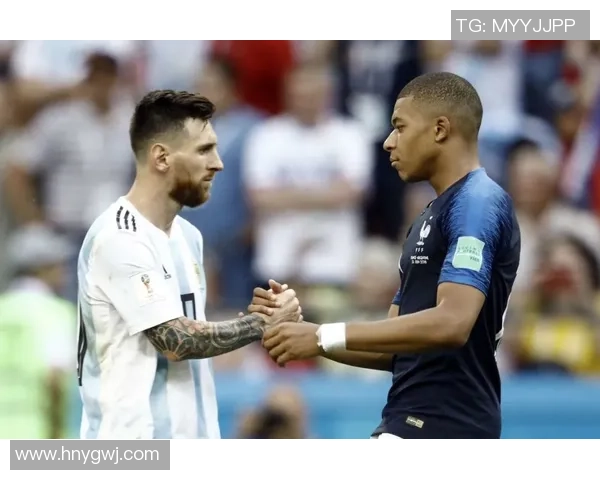 足球员是否会主动找球星要签名该如何理解与看待 足球员是否会主动找球星要签名该如何理解与看待