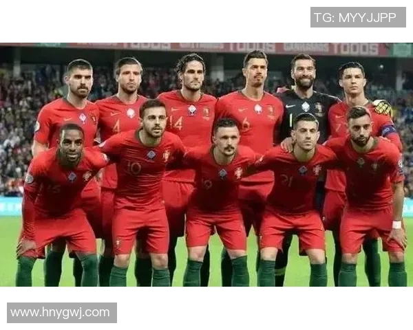 足球赛场星光璀璨喊出球星名字瞬间揭开精彩对决的序幕