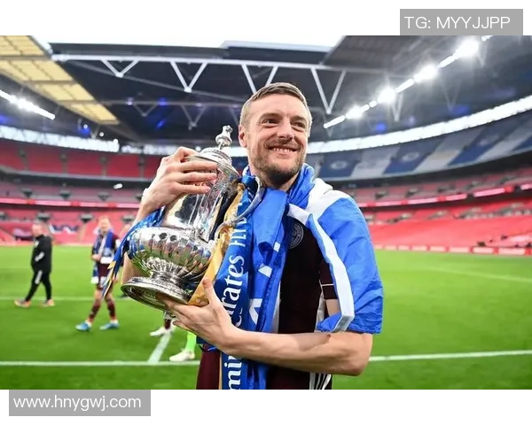 盖子足球传奇:从草根到顶级球星的辉煌旅程与背后故事 盖子足球传奇:从草根到顶级球星的辉煌旅程与背后故事